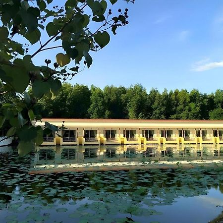 Anavilla Tangke Resort Khanom Kültér fotó