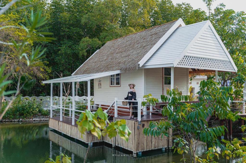 Anavilla Tangke Resort Khanom Kültér fotó