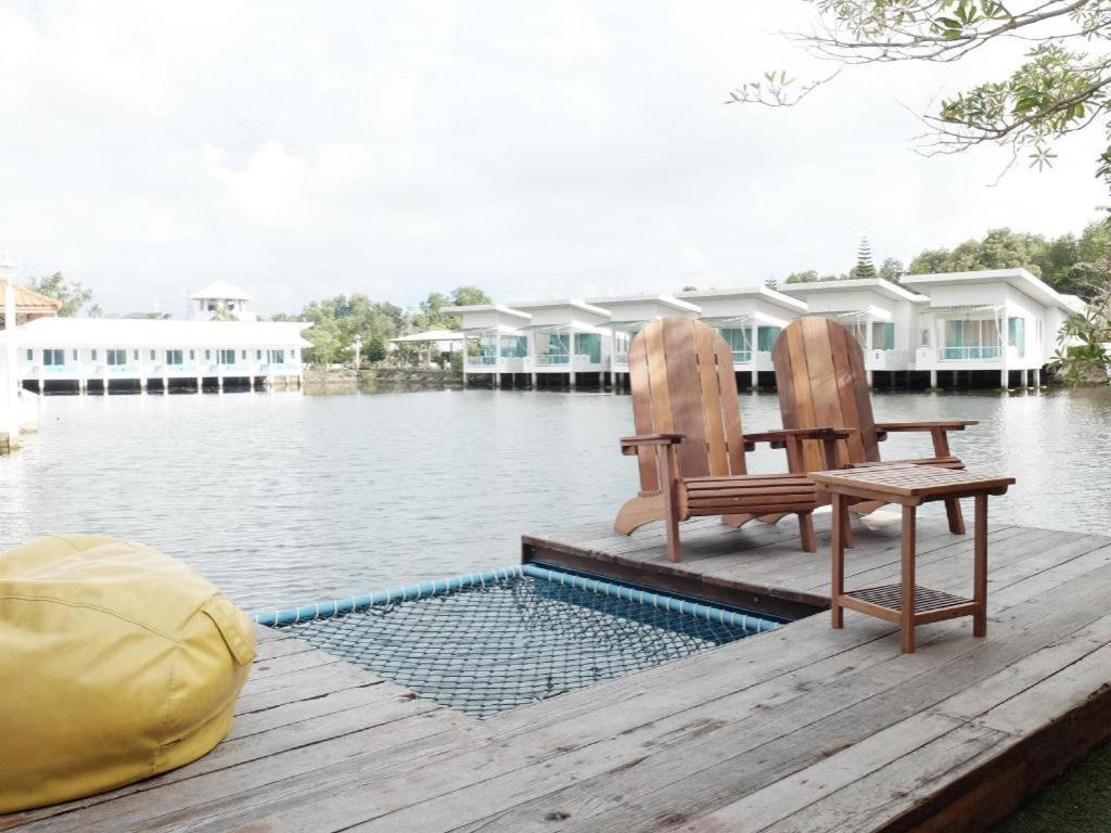 Anavilla Tangke Resort Khanom Kültér fotó