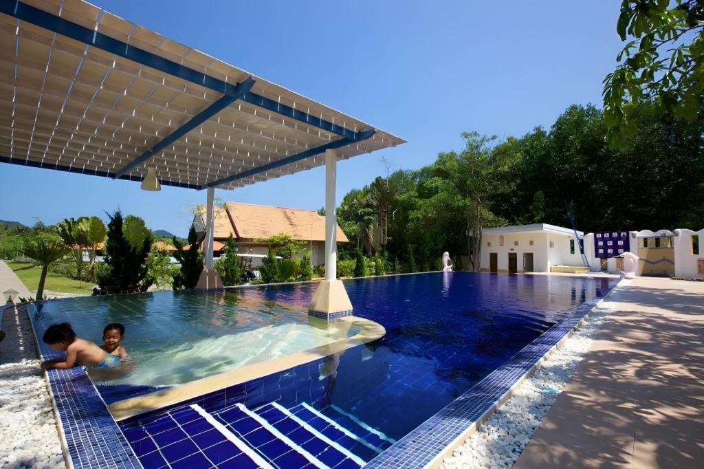 Anavilla Tangke Resort Khanom Kültér fotó